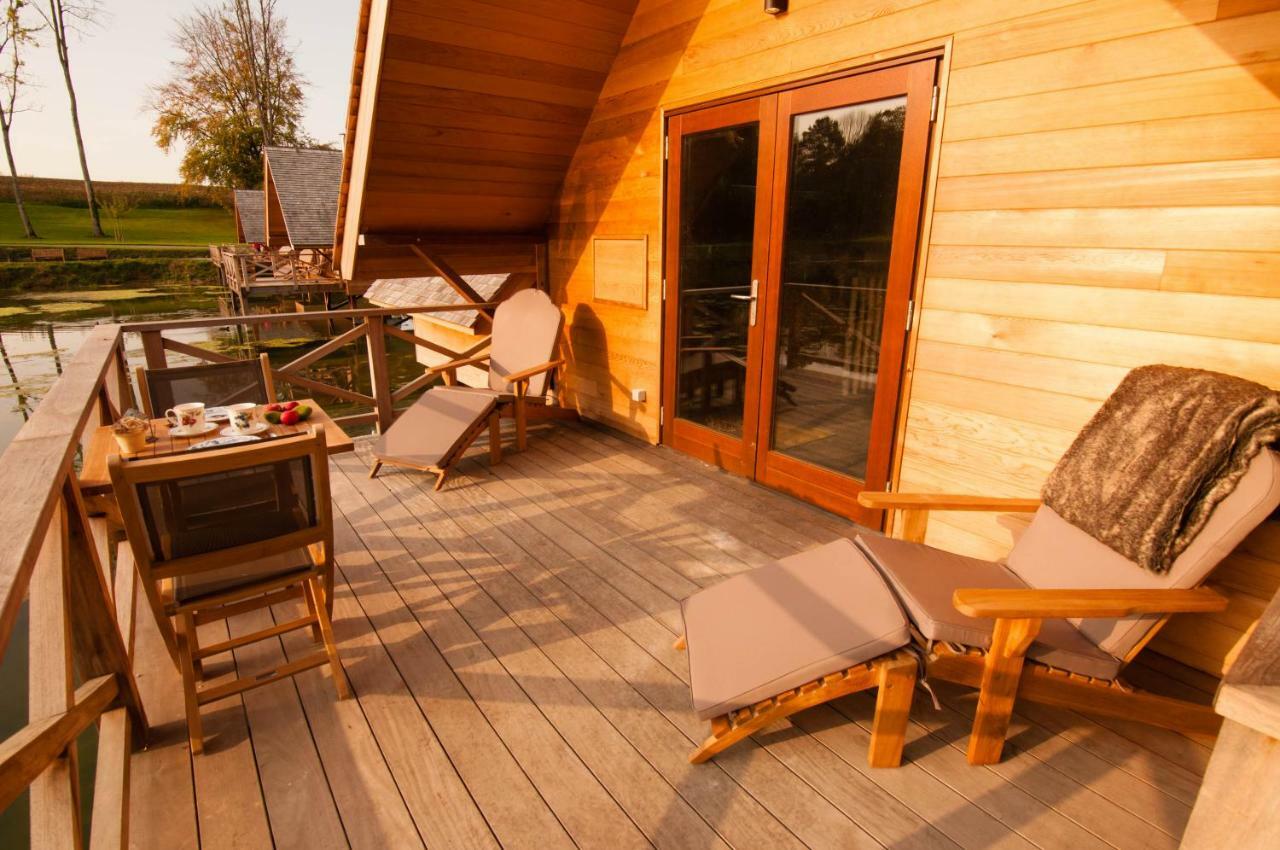 Aqualodge Hotel Insolite Ermeton-sur-Biert Exterior photo